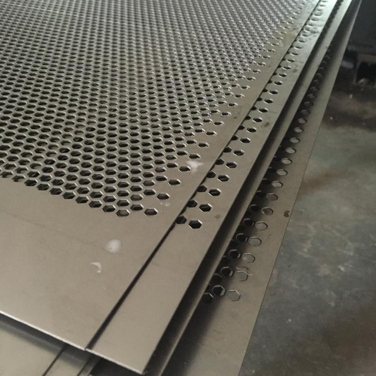 福建不锈钢冲孔筛板的特点及保养方法